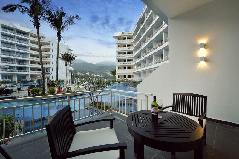 Palace Resort Yalong Bay Sanya Luoyushangcun Экстерьер фото